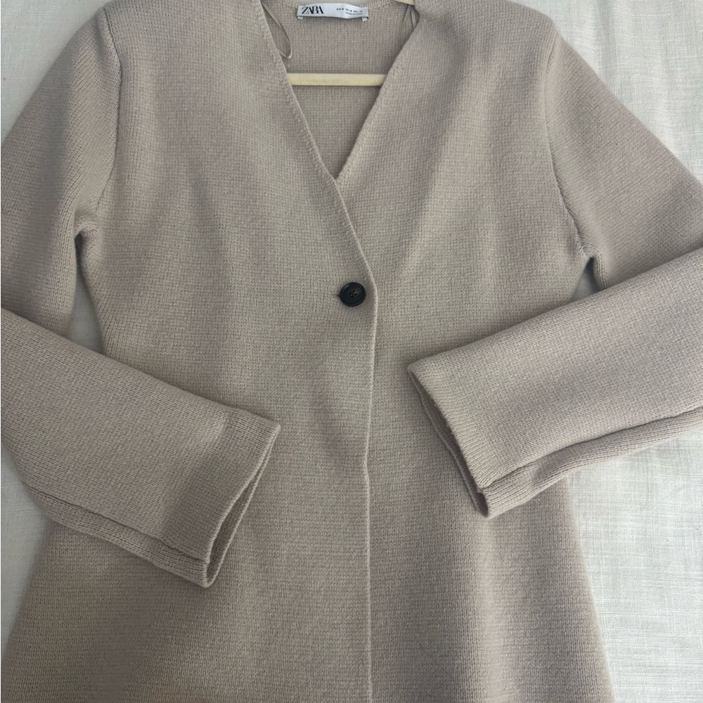 Zara Women's Tan cardigan